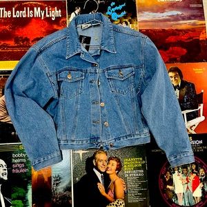 Short denim jacket